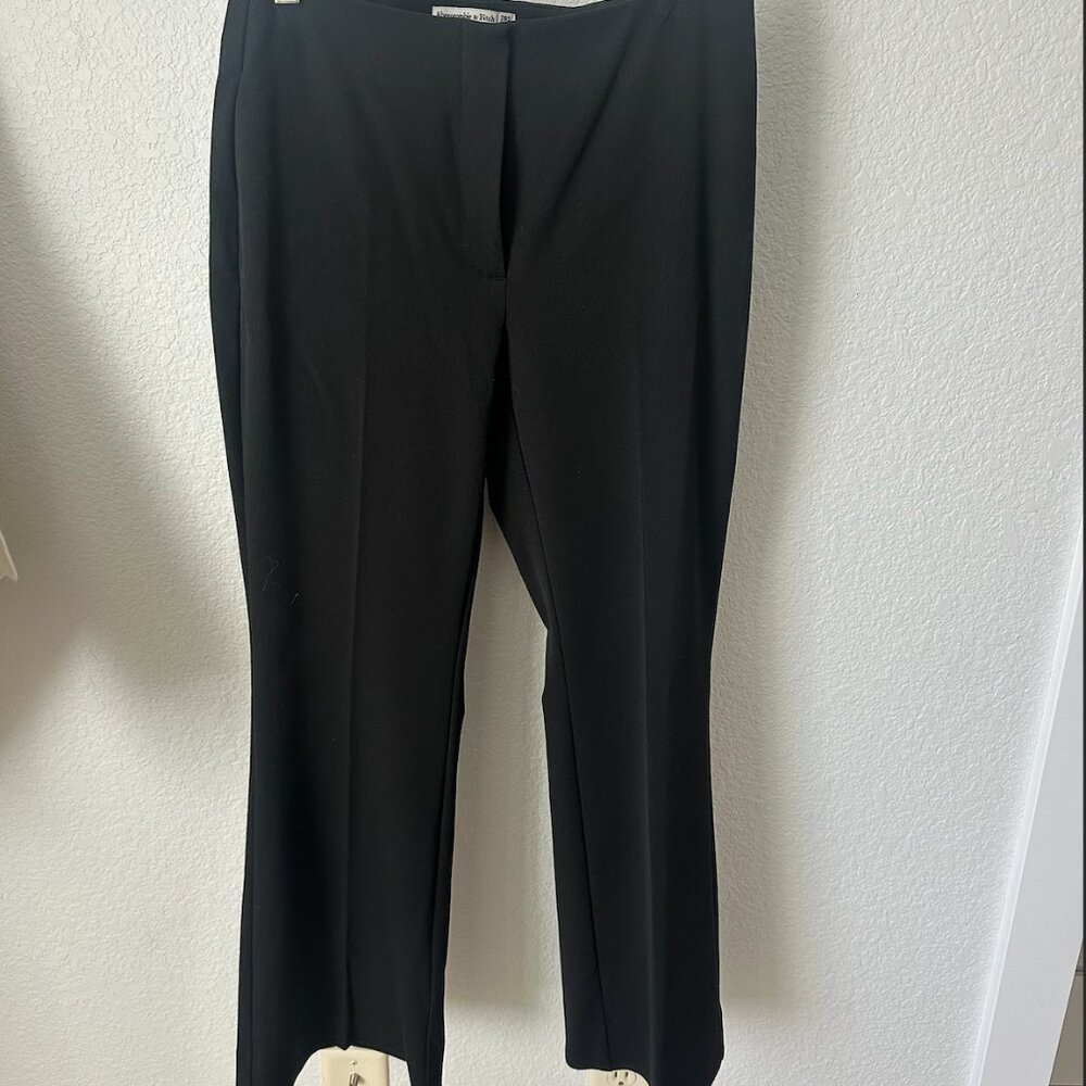 Abercrombie Mid Rise Bootcut Pant in Black